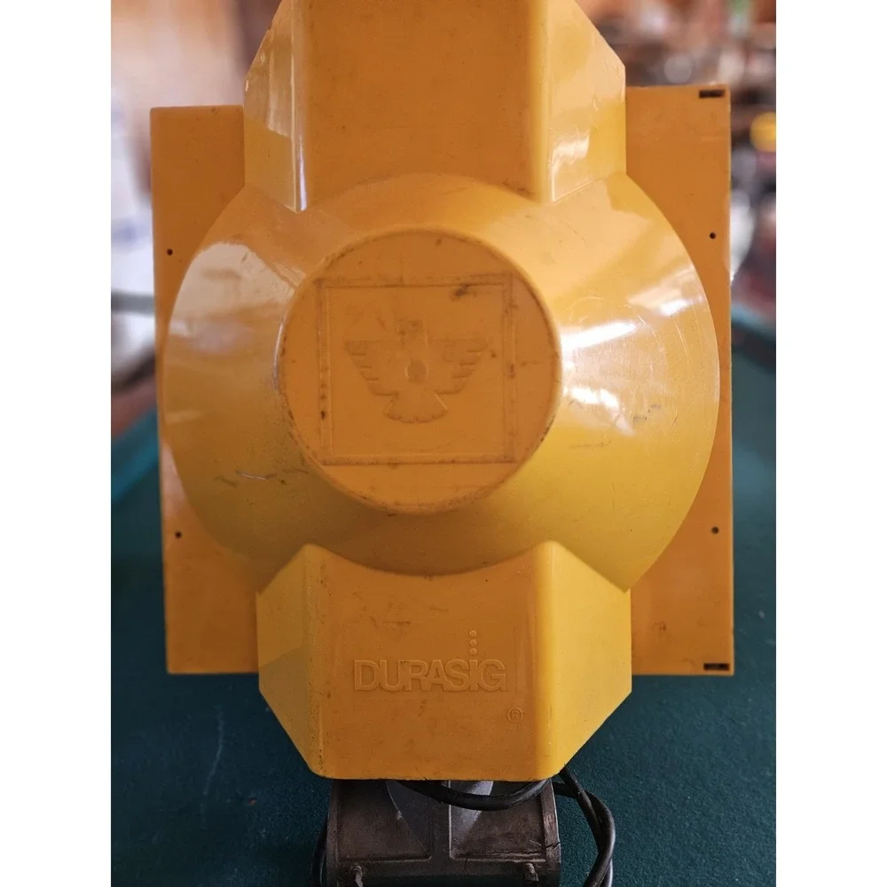Durasig Yellow Traffic Signal Light - Mancave Decor
